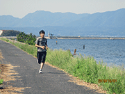 宍道湖湖岸でジョギング